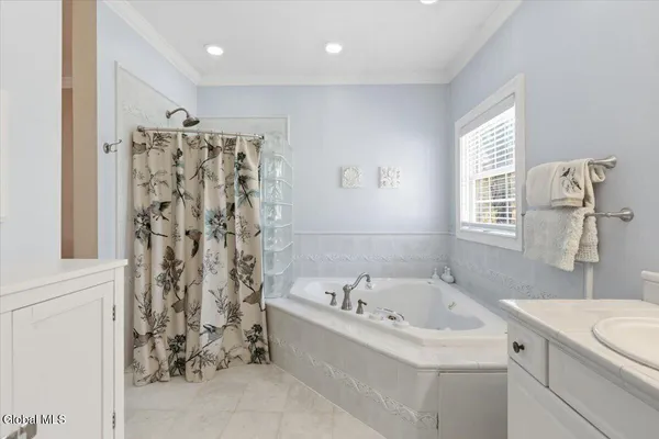 $779,000 | 136 Wormer Road, Guilderland, NY 12186