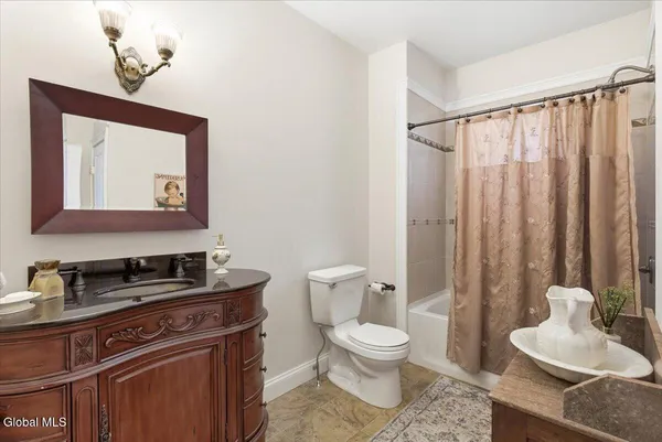 $779,000 | 136 Wormer Road, Guilderland, NY 12186