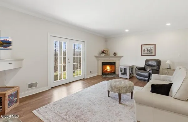 $779,000 | 136 Wormer Road, Guilderland, NY 12186