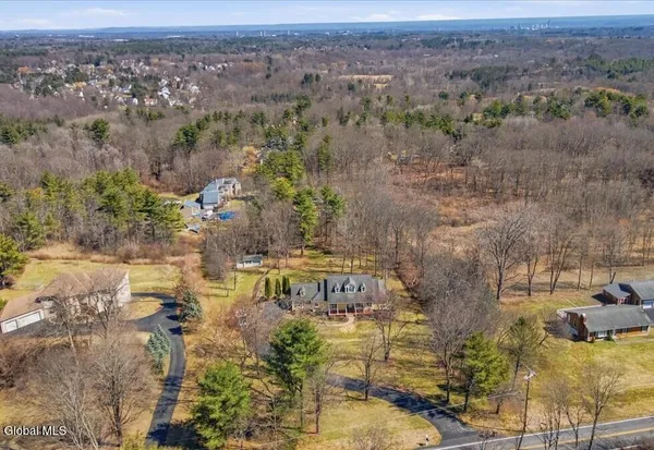 $779,000 | 136 Wormer Road, Guilderland, NY 12186