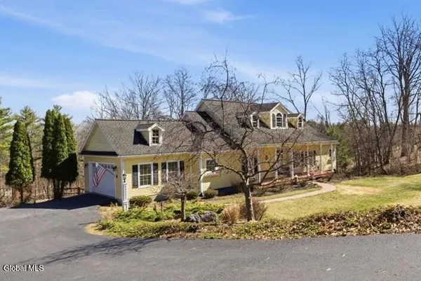 $779,000 | 136 Wormer Road, Guilderland, NY 12186