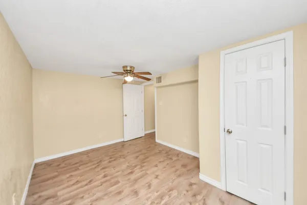 $1,095 | 706 Harris Avenue, Unit 3, Pasadena, TX 77502