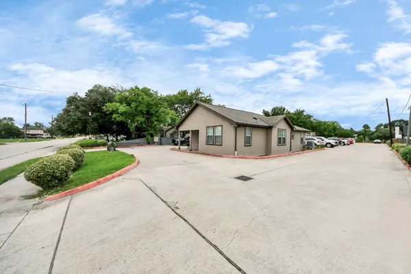 $1,095 | 706 Harris Avenue, Unit 3, Pasadena, TX 77502