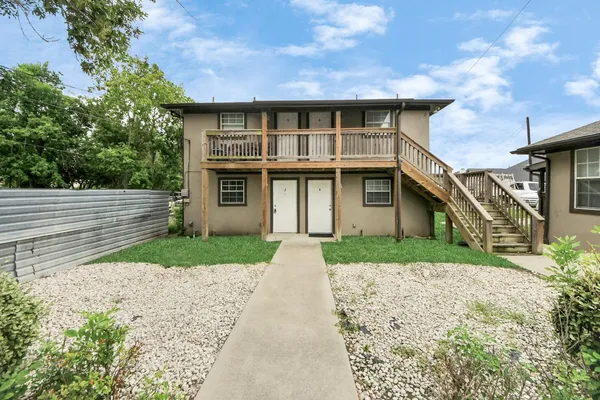 $1,095 | 706 Harris Avenue, Unit 3, Pasadena, TX 77502