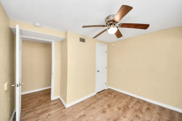 $1,095 | 706 Harris Avenue, Unit 3, Pasadena, TX 77502