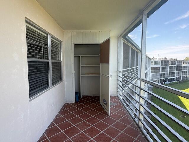 4078 Exeter, Unit E Boca Raton, FL 33434 - Photo 13 of 39 IMG_4119