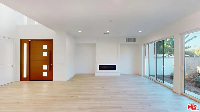 $5,100 | 8456 North Camelia Court, Winnetka, CA 91306