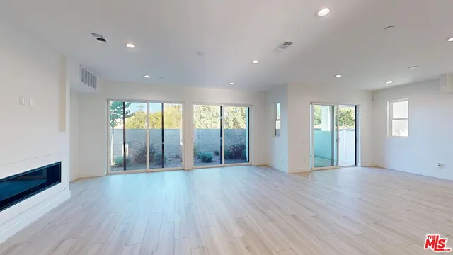 $5,100 | 8456 North Camelia Court, Winnetka, CA 91306