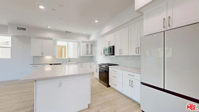 $5,100 | 8456 North Camelia Court, Winnetka, CA 91306