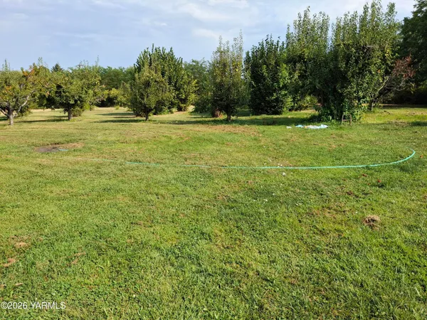$499,900 | 321 W Boulevard South, Granger, WA 98932