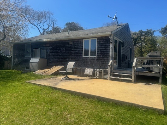 51 Chase Road Edgartown, MA 02539 - Photo 3 of 4