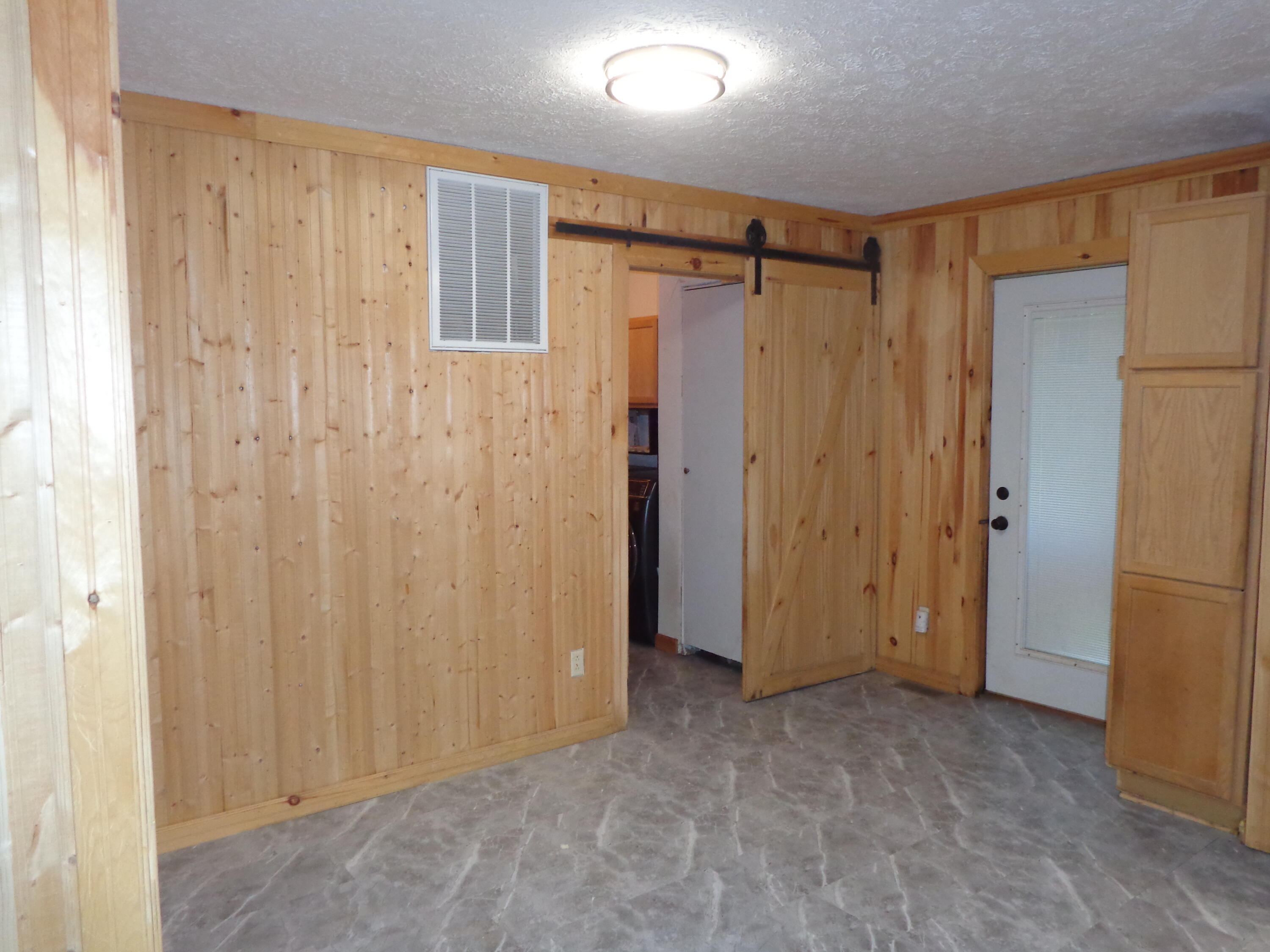 222 4th Street Grand Junction, MI 49056 - Photo 14 of 33 DSC00164