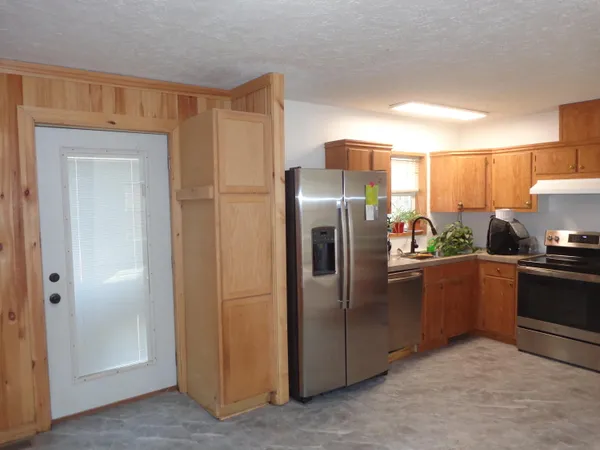 $234,900 | 222 4th Street, Grand Junction, MI 49056