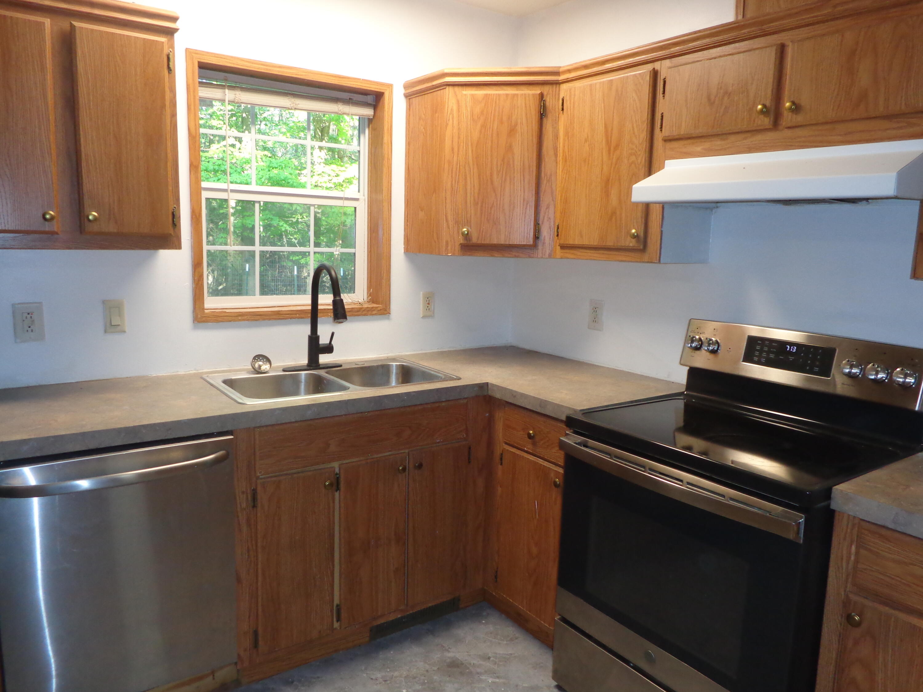 222 4th Street Grand Junction, MI 49056 - Photo 16 of 33 DSC00155