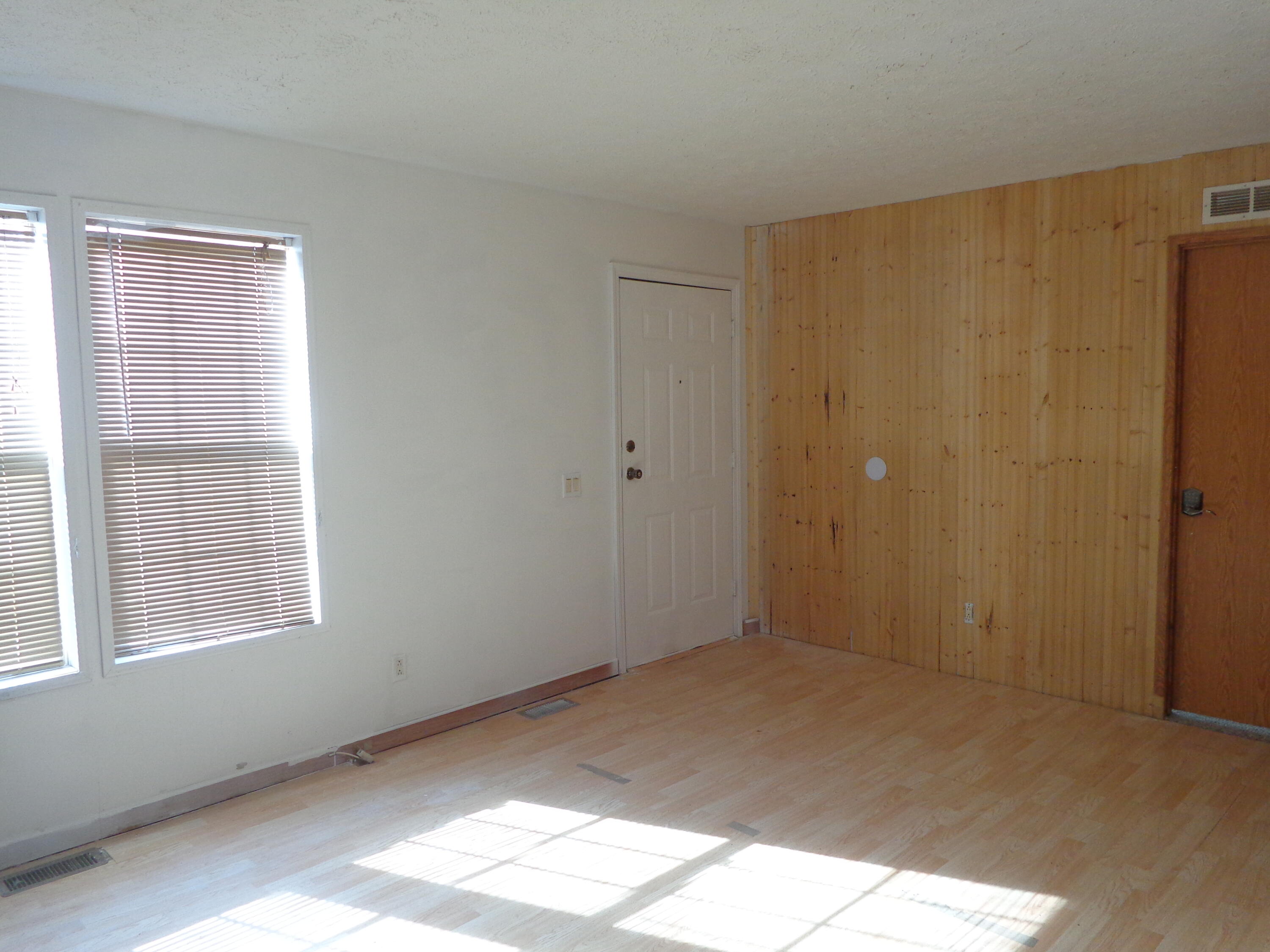 222 4th Street Grand Junction, MI 49056 - Photo 22 of 33 DSC00129