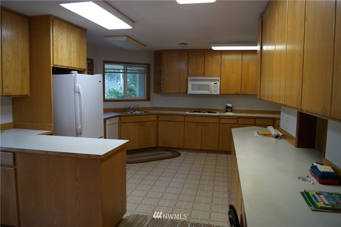 31 Hogan Road Hoquiam, WA 98550 - Photo 8 of 25 Gallery Image 8