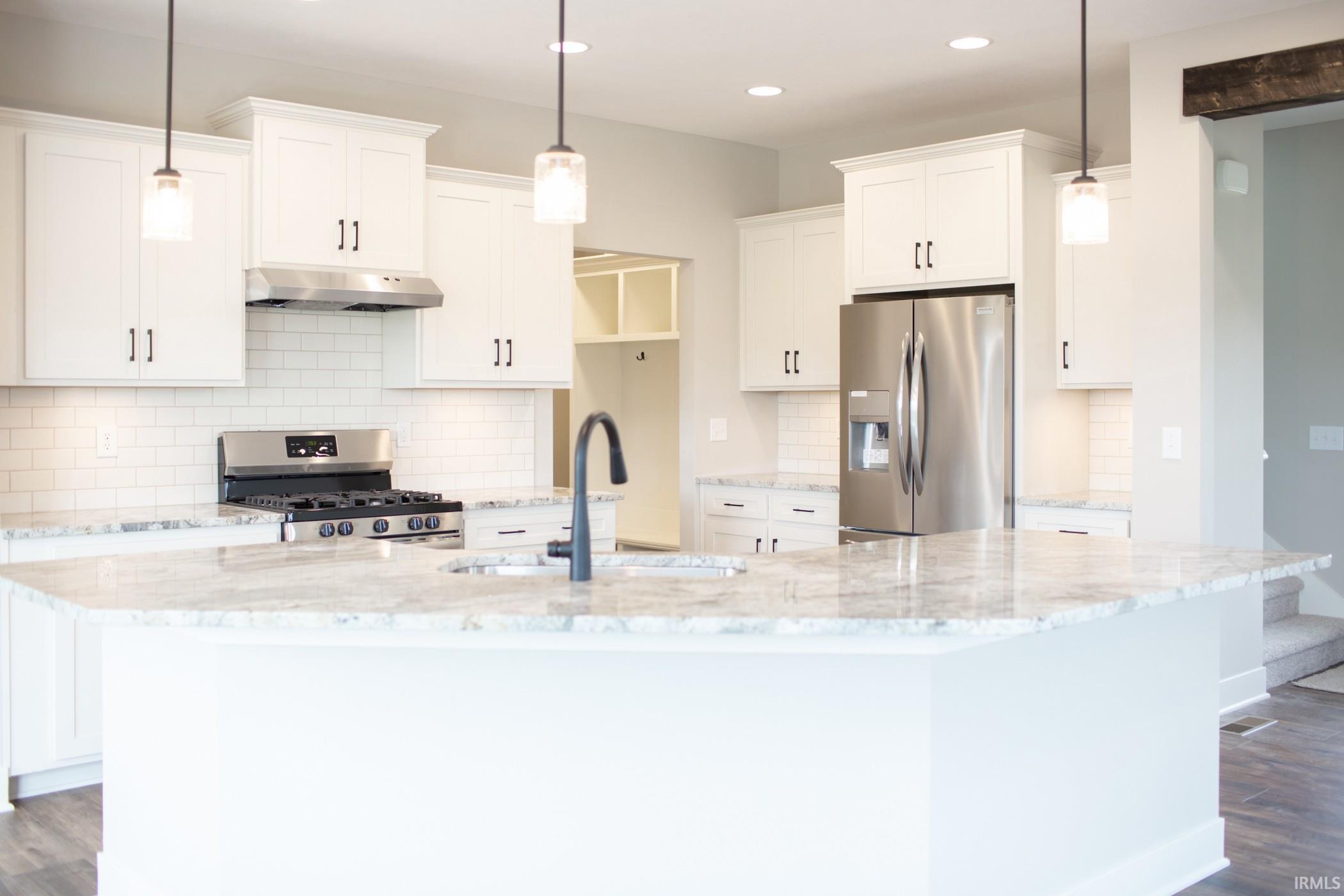 7 West South Street Upland, IN 46989 - Photo 2 of 4