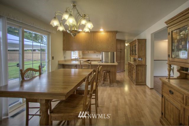 17920 Bellflower Road Bothell, WA 98012 - Photo 7 of 15