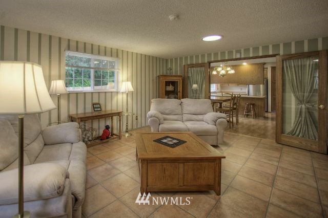 17920 Bellflower Road Bothell, WA 98012 - Photo 8 of 15