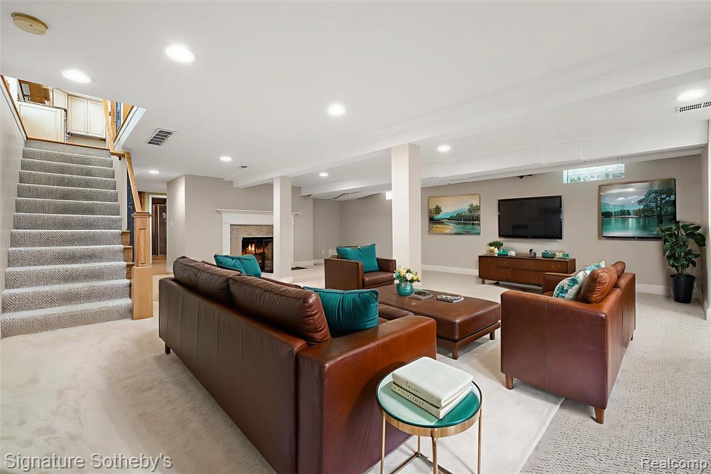 1420 Manderford Road Bloomfield Hills, MI 48304 - Photo 15 of 24 Gallery Image 15