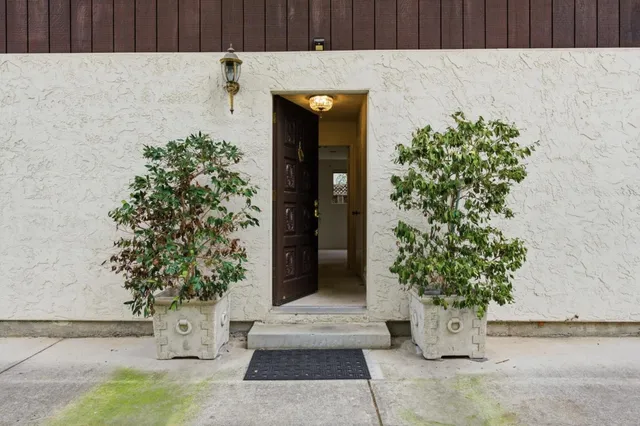 $3,000,000 | 831 University Avenue, Unit 831833, Menlo Park, CA 94025