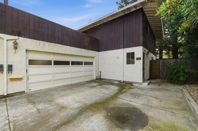 $3,000,000 | 831 University Avenue, Unit 831833, Menlo Park, CA 94025