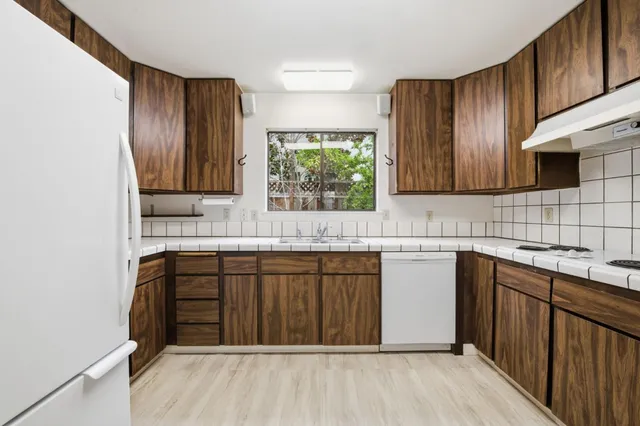 $3,000,000 | 831 University Avenue, Unit 831833, Menlo Park, CA 94025