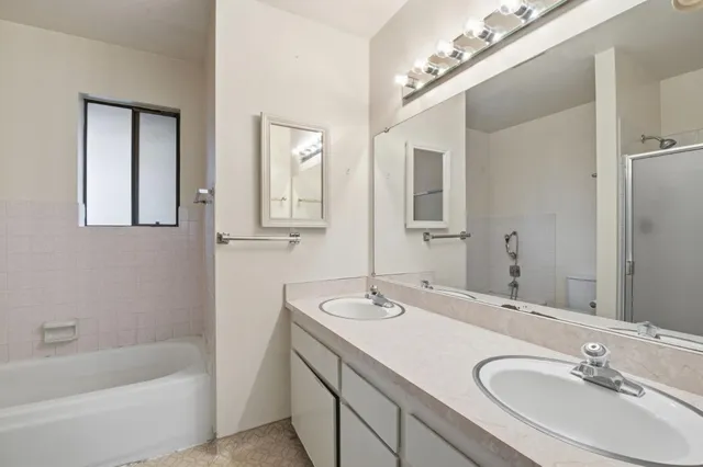 $3,000,000 | 831 University Avenue, Unit 831833, Menlo Park, CA 94025