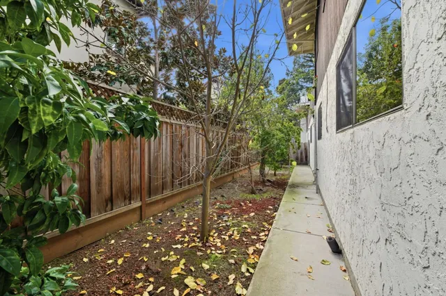 $3,000,000 | 831 University Avenue, Unit 831833, Menlo Park, CA 94025