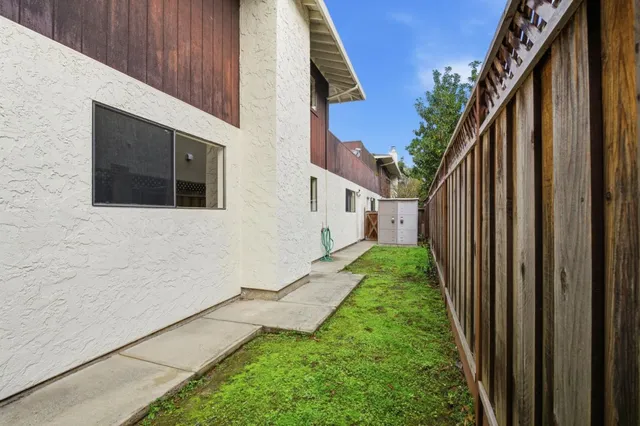 $3,000,000 | 831 University Avenue, Unit 831833, Menlo Park, CA 94025