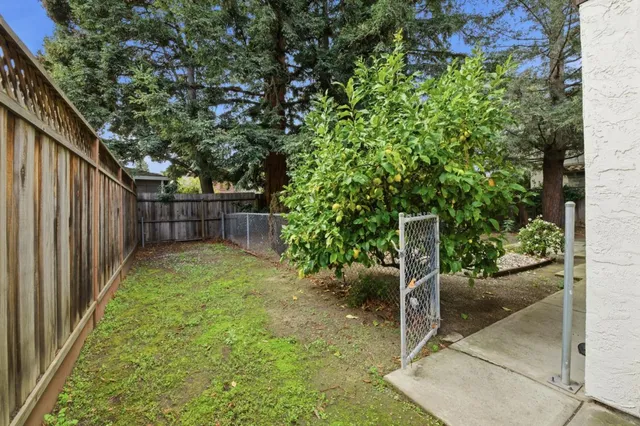 $3,000,000 | 831 University Avenue, Unit 831833, Menlo Park, CA 94025