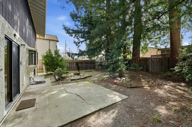 $3,000,000 | 831 University Avenue, Unit 831833, Menlo Park, CA 94025