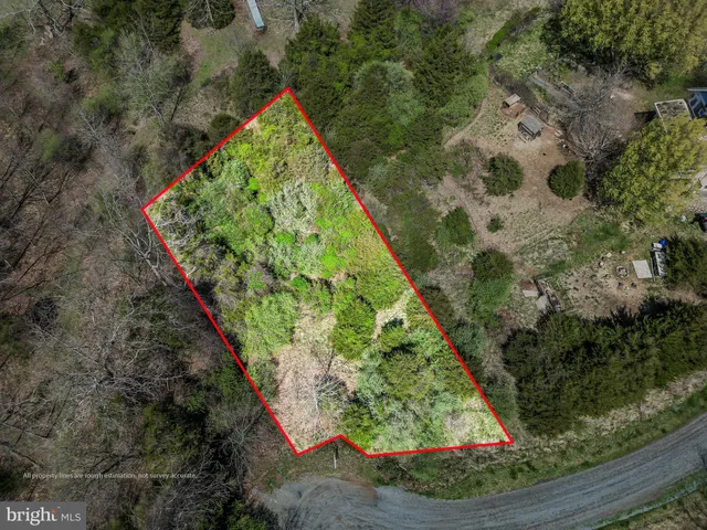 $175,000 | 41073 Hickory Shade Lane, Lovettsville, VA 20180