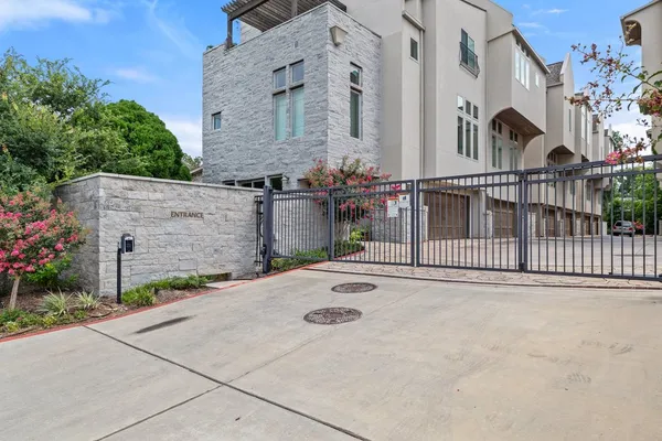 $1,100,000 | 2300 Enfield Road, Unit 304, Austin, TX 78703