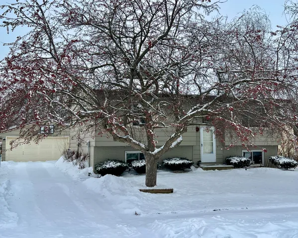 $249,900 | 2214 49th Street Northwest, Rochester, MN 55901