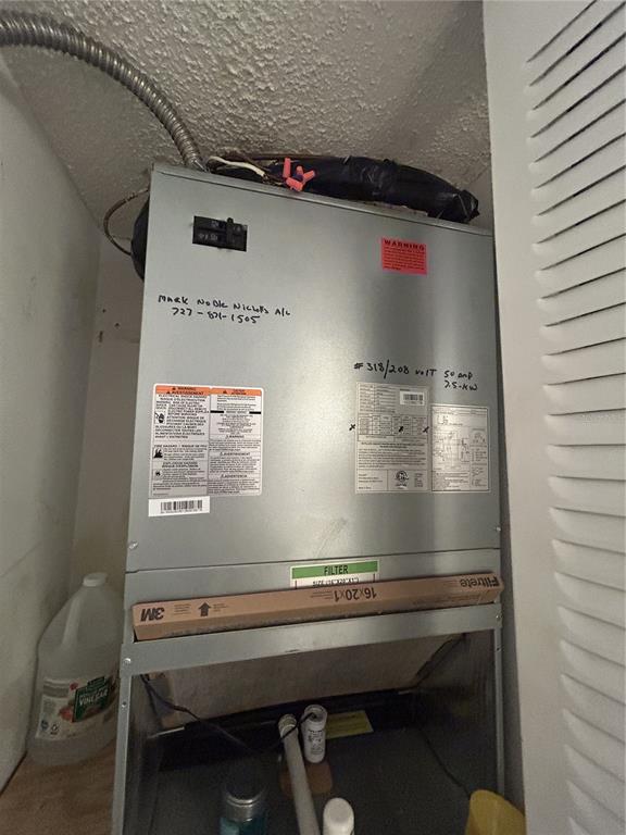 11485 Oakhurst Road, Unit 200318 Largo, FL 33774 - Photo 34 of 48 a view of kitchen