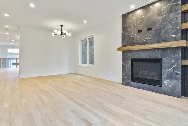 $949,000 | 4246 North Kimball Avenue, Chicago, IL 60618
