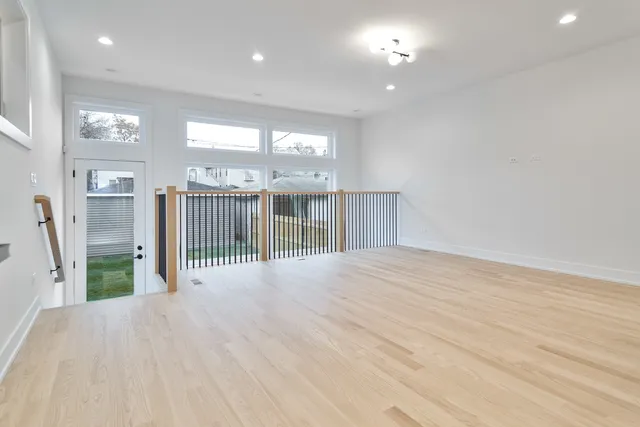 $949,000 | 4246 North Kimball Avenue, Chicago, IL 60618