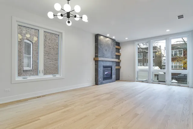 $949,000 | 4246 North Kimball Avenue, Chicago, IL 60618