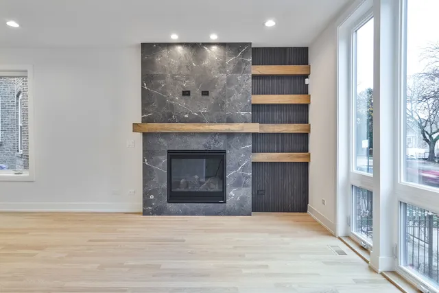 $949,000 | 4246 North Kimball Avenue, Chicago, IL 60618