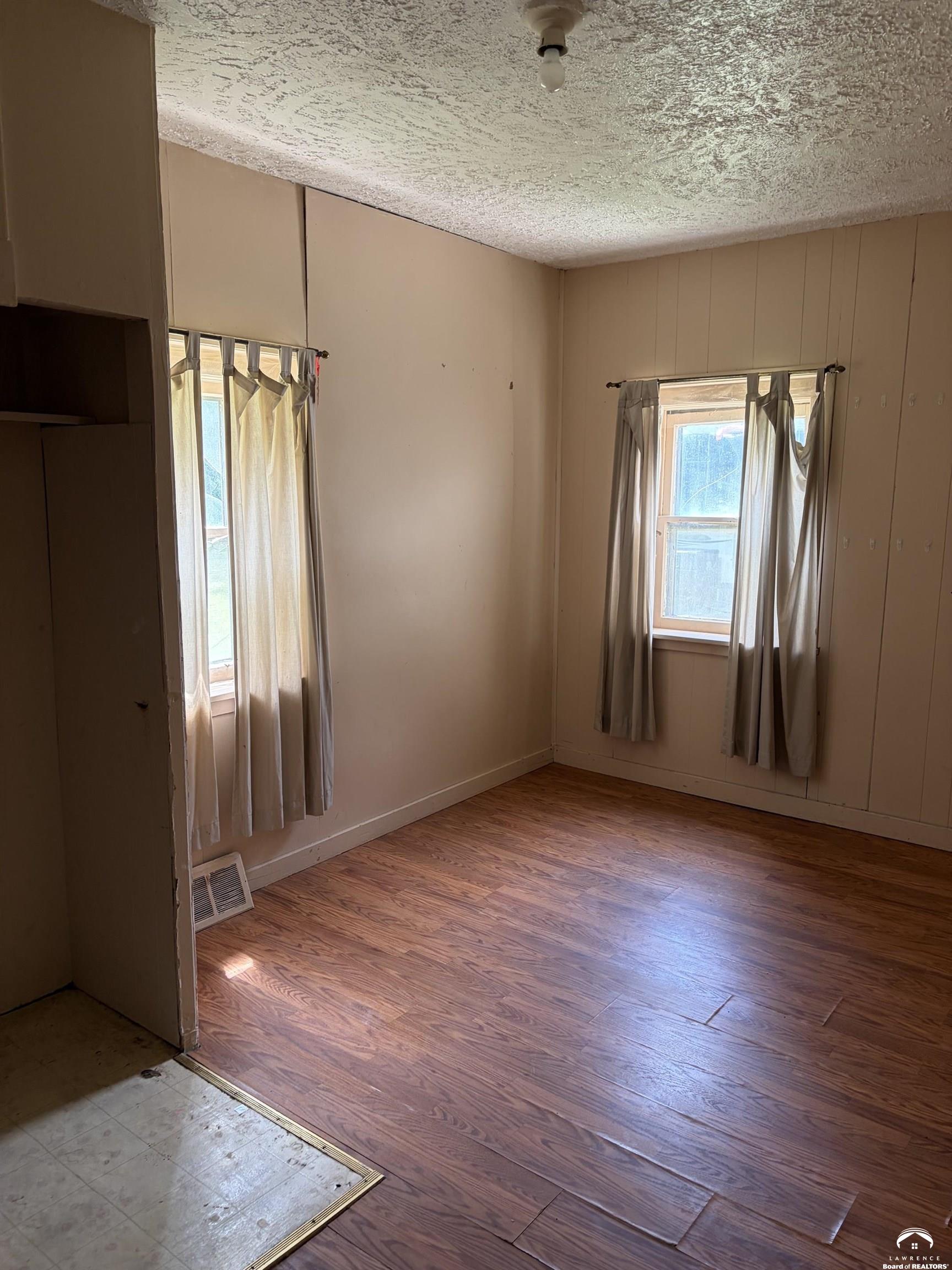 1568 Wellman Road Lawrence, KS 66044 - Photo 5 of 16