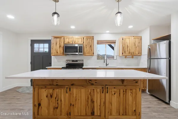 $278,000 | 43143 Riverview Drive, Unit 8, Kingston, ID 83839