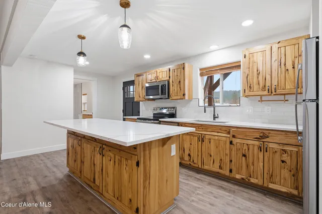 $278,000 | 43143 Riverview Drive, Unit 8, Kingston, ID 83839