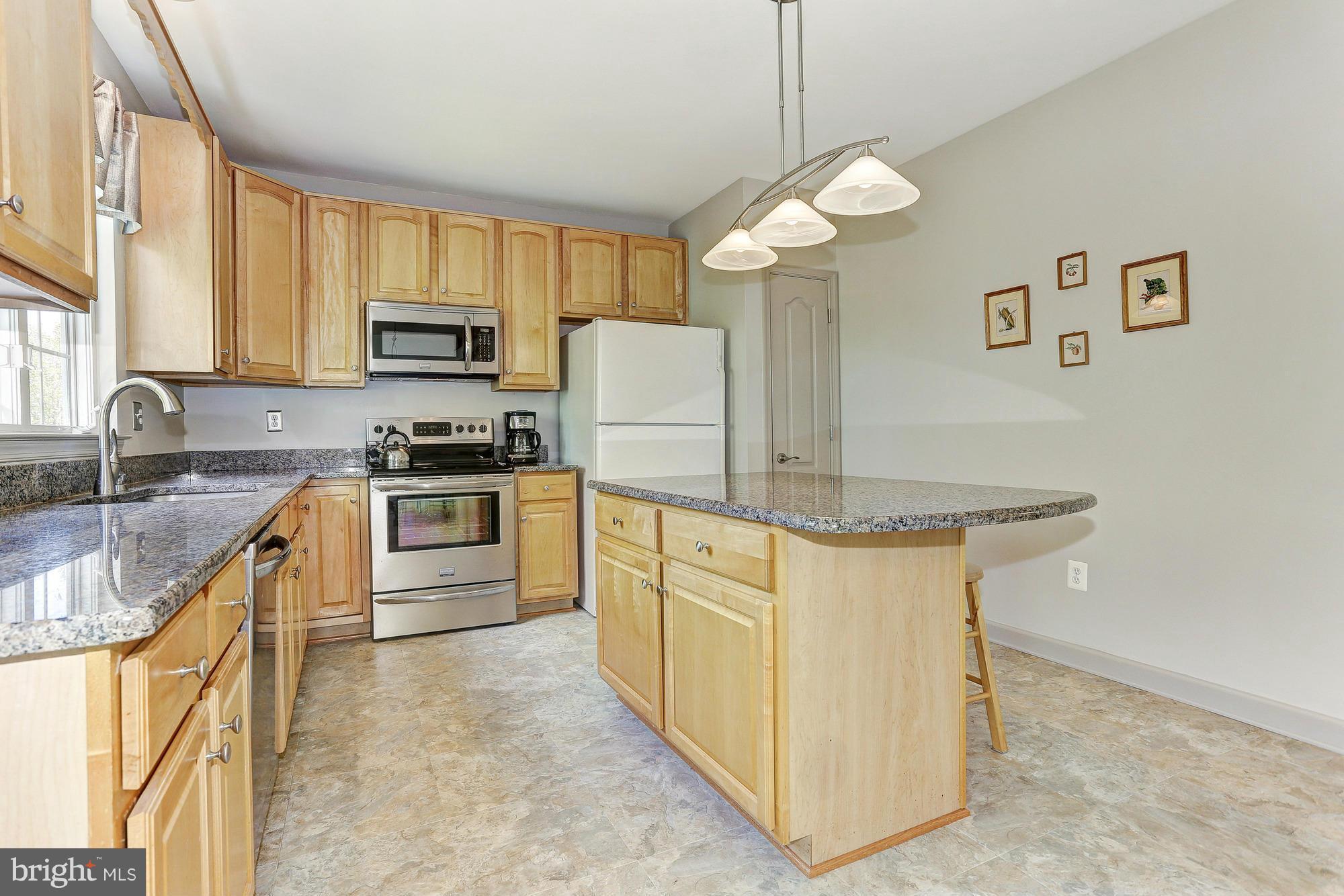 2817 Thornbrook Road Ellicott City, MD 21042 - Photo 13 of 30 Kitchen
