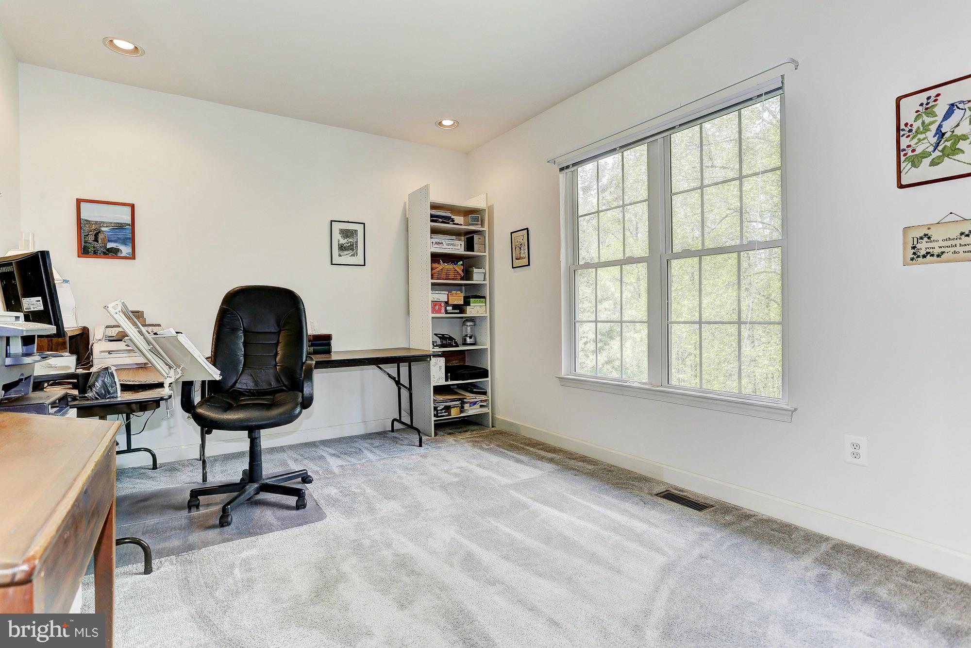 2817 Thornbrook Road Ellicott City, MD 21042 - Photo 10 of 30 Office/Den