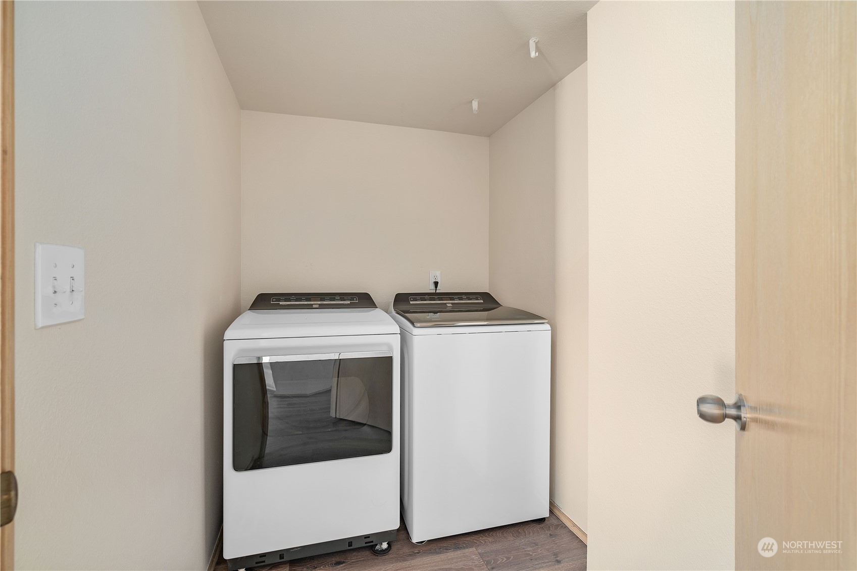 13631 Southeast 274th Place Kent, WA 98042 - Photo 9 of 31 a utility room with dryer and washer