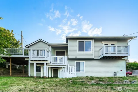$599,950 | 1312 Browns Point Boulevard Northeast, Tacoma, WA 98422