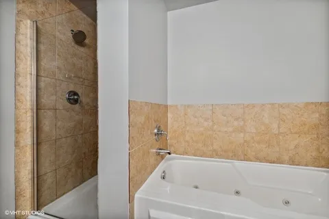 $3,350 | 125 East 13th Street, Unit 1303, Chicago, IL 60605