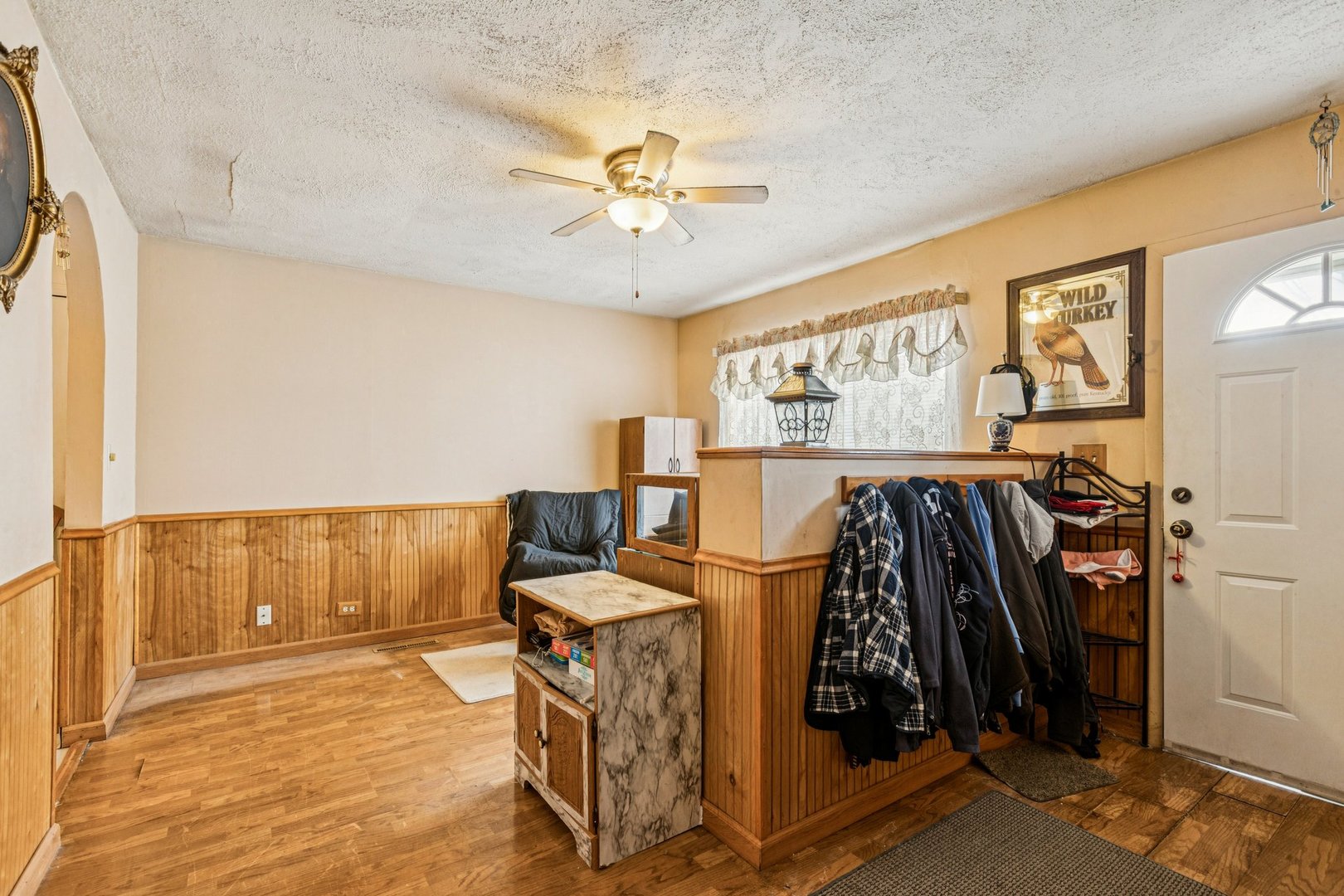 820 South Pine Street Streamwood, IL 60107 - Photo 3 of 23 a view of a room with gym equipment