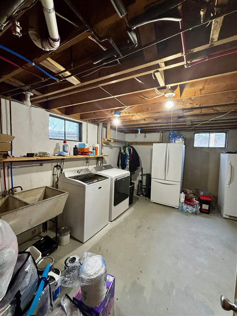 1032 Windy Ridge Drive Bedford, VA 24523 - Photo 19 of 27 a utility room with lot of items